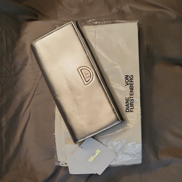 DVF Sliver Clutch - Picture 2 of 4